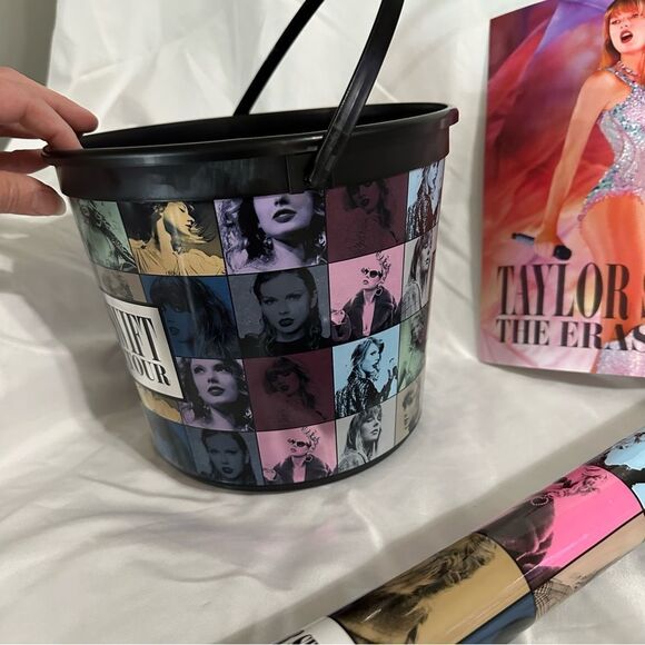 Taylor Swift The Eras Tour Movie Merch - Popcorn Bucket light stick and poster - Picture 5 of 5